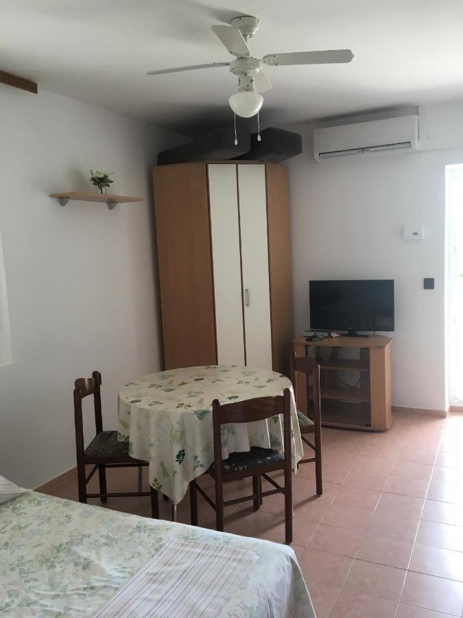 Apartmani Belobrk Potocnica Pag Luaran gambar